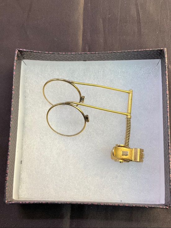 Bausch & Lomb Other - Bausch And Lomb 3X 5X Double Loupe Vtg Magnifying Glasses Clip collectable